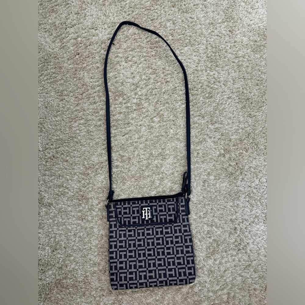 Tommy Hilfiger cross body purse